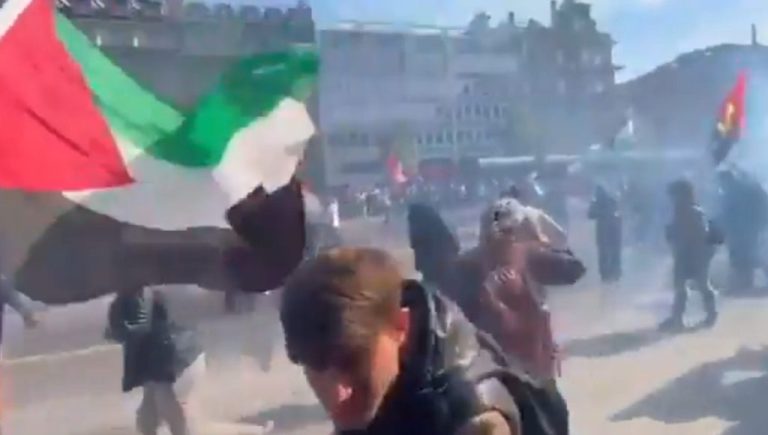 Bern: Tłum przemocy z islamistów i lewackich ekstremistów próbował szturmem zdobyć synagogę