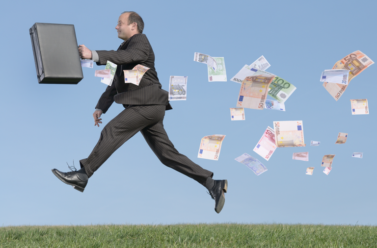 Od opodatkowania do konfiskaty: Europejska ucieczka kapitału i nadchodząca konfiskata majątku