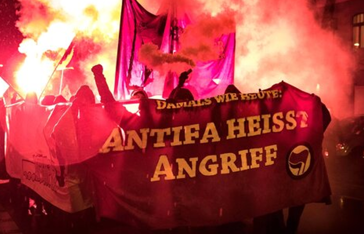 AfD Bayern: Przywódcza rola w walce z lewym ekstremizmem – Planowane zakazanie Antify na wzór USA