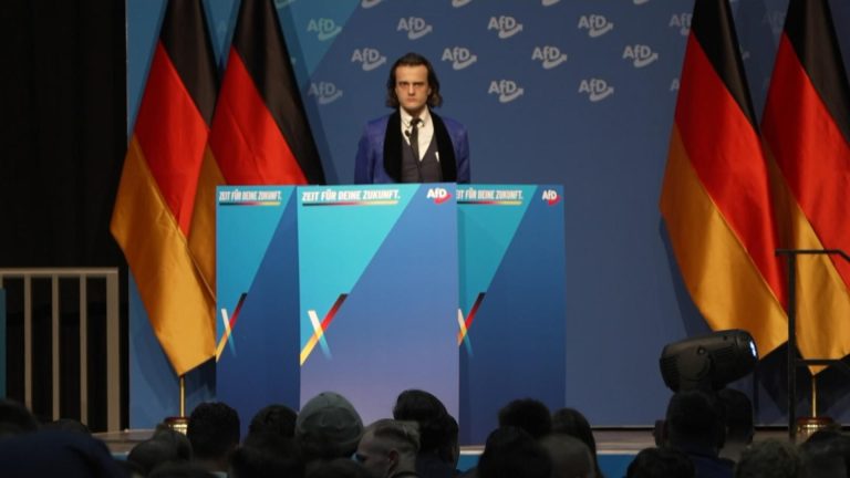 „Verfassungsschutz“ wprowadza kreta na kongres założycielski młodzieżówki AfD – zaplanowana „fałszywa flaga”?