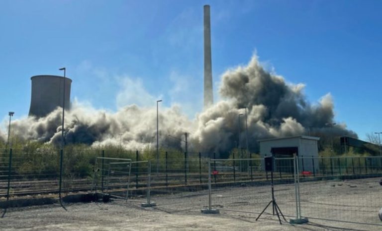 Szaleństwo trwa: Elektrownia węglowa o regulowanej mocy 840 megawatów wysadzona w powietrze