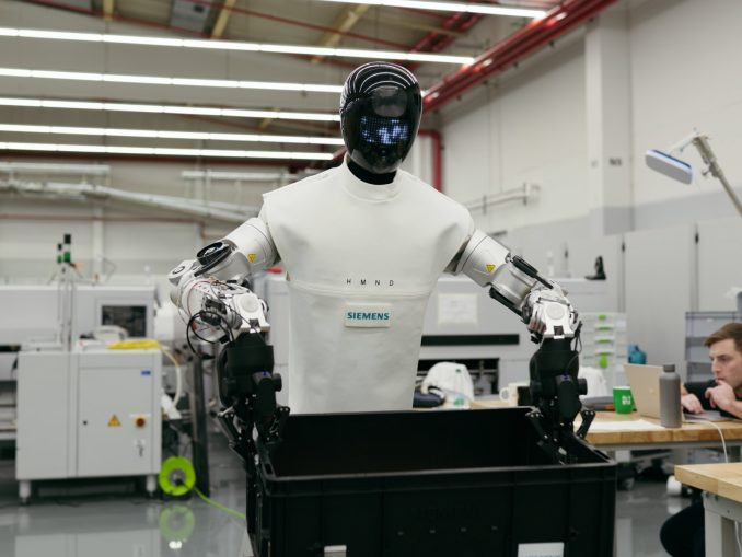 Humanoidalny robot przejmuje 8-godzinną zmianę w Siemensie
