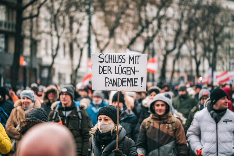 Austria: Służba ochrony Konstytucji: szkalowanie systemu jako „ekstremizm heterodoksyjny”