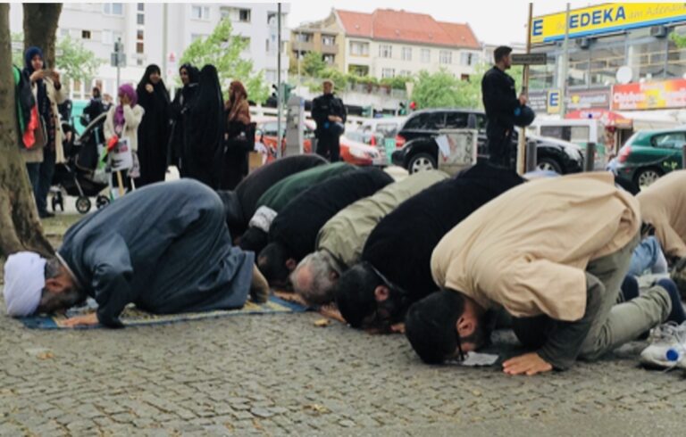 Wird Berlin wieder religiös, diesmal jedoch muslimisch?